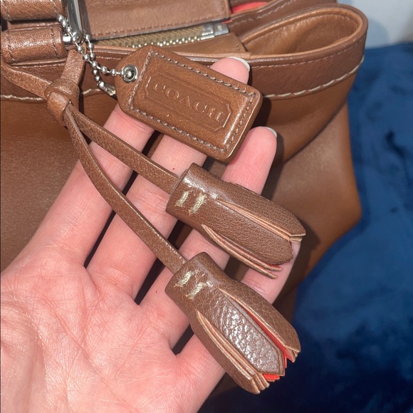 Coach ‘Hamptons’ Leather Carryall - Picture 12 of 16